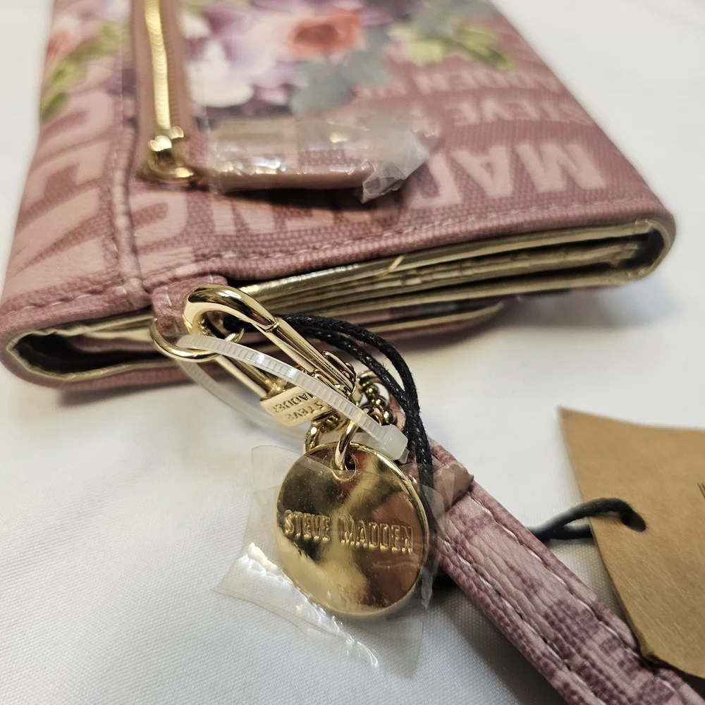 Steve Madden Pink Floral Wristlet - Picture 5 of 11